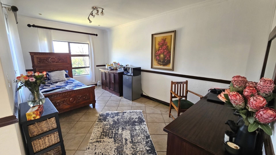 5 Bedroom Property for Sale in Birdwood Estate North West